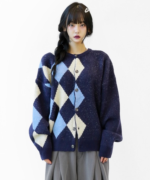 minsobi（ミンソビ）の「ダイヤチェックニットカーディガン 厚手ニットカーデ アーガイル ニット（カーディガン/ボレロ・メンズ・ブラック/ネイビー・FREE）」の17枚目の写真