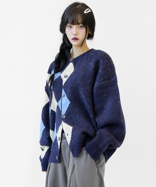 minsobi（ミンソビ）の「ダイヤチェックニットカーディガン 厚手ニットカーデ アーガイル ニット（カーディガン/ボレロ・メンズ・ブラック/ネイビー・FREE）」の15枚目の写真