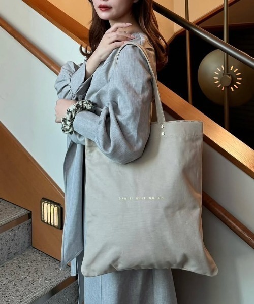 ダニエルウェリントン イージーキャンバストートバッグ（トートバッグ）｜Daniel Wellington（ダニエルウェリントン）