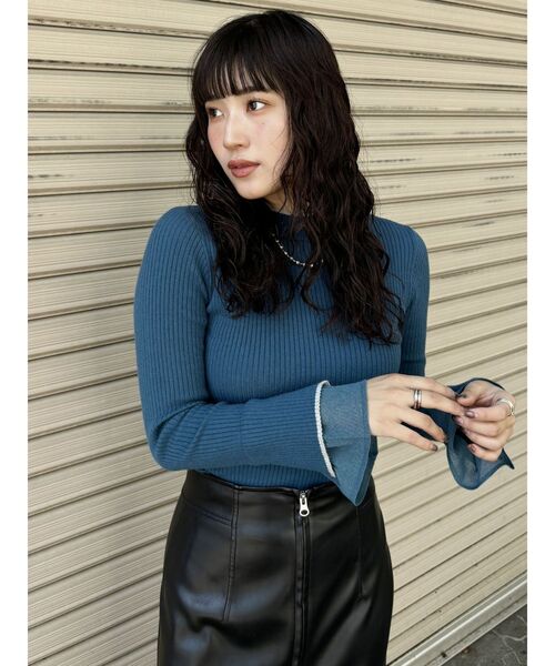 MURUA（ムルーア）の「ベルスリーブラインニット（ニット/セーター・レディース・ブラック/アイボリー/ブルー・FREE）」の19枚目の写真
