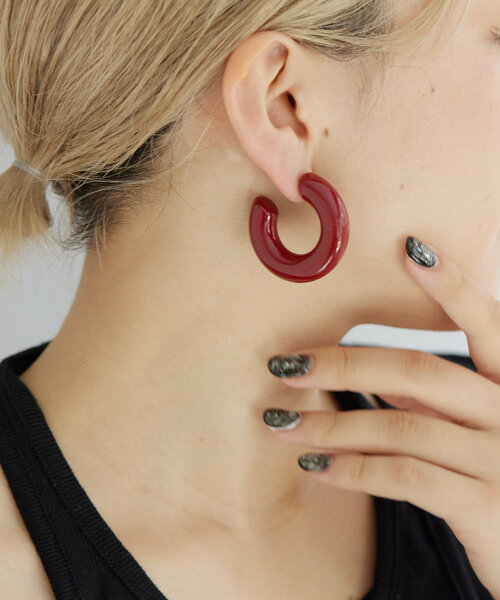 ear PAPILLONNER（イアパピヨネ）の「《チタンポスト》オールカラーフープピアス（ピアス（両耳用）・レディース・ボルドー/ブラック・FREE）」の2枚目の写真