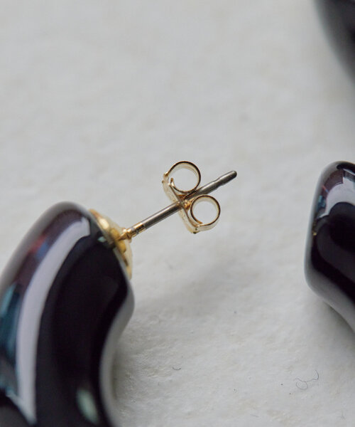 ear PAPILLONNER（イアパピヨネ）の「《チタンポスト》オールカラーフープピアス（ピアス（両耳用）・レディース・ボルドー/ブラック・FREE）」の7枚目の写真