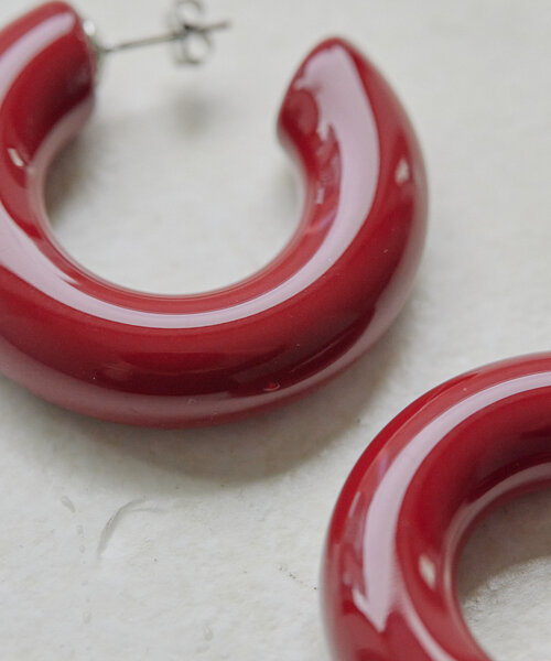 ear PAPILLONNER（イアパピヨネ）の「《チタンポスト》オールカラーフープピアス（ピアス（両耳用）・レディース・ボルドー/ブラック・FREE）」の3枚目の写真