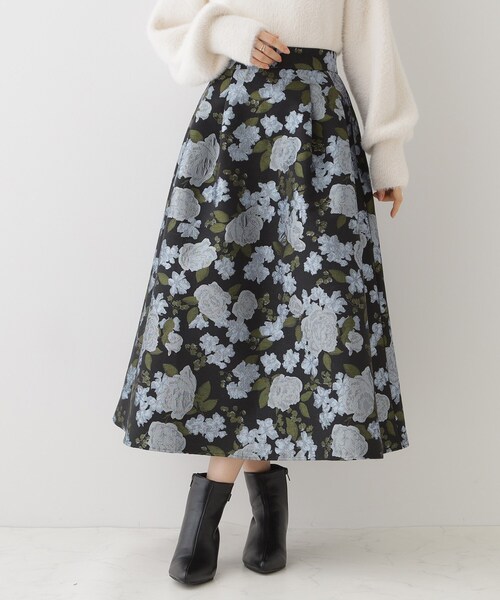 couture brooch(クチュールブローチ)の「◆【エレガントな雰囲気漂う】フラワージャカードスカート(スカート・レディース・ブラック系3/アイボリー系3/ブルー系8・36/38/40/42)」の1枚目の写真