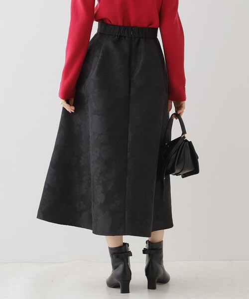 couture brooch(クチュールブローチ)の「◆【エレガントな雰囲気漂う】フラワージャカードスカート(スカート・レディース・ブラック系3/アイボリー系3/ブルー系8・36/38/40/42)」の4枚目の写真