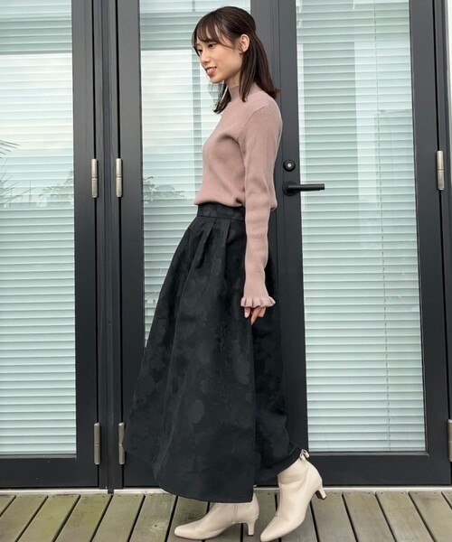 couture brooch(クチュールブローチ)の「◆【エレガントな雰囲気漂う】フラワージャカードスカート(スカート・レディース・ブラック系3/アイボリー系3/ブルー系8・36/38/40/42)」の6枚目の写真