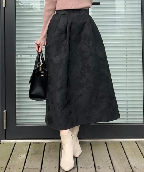 couture brooch(クチュールブローチ)の「◆【エレガントな雰囲気漂う】フラワージャカードスカート(スカート・レディース・ブラック系3/アイボリー系3/ブルー系8・36/38/40/42)」の8枚目の写真