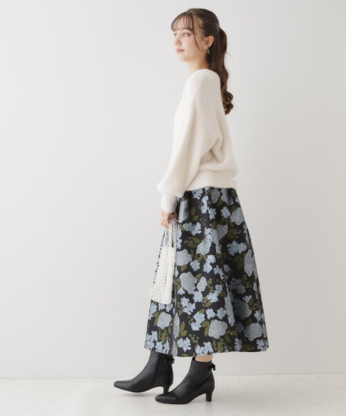couture brooch(クチュールブローチ)の「◆【エレガントな雰囲気漂う】フラワージャカードスカート(スカート・レディース・ブラック系3/アイボリー系3/ブルー系8・36/38/40/42)」の10枚目の写真