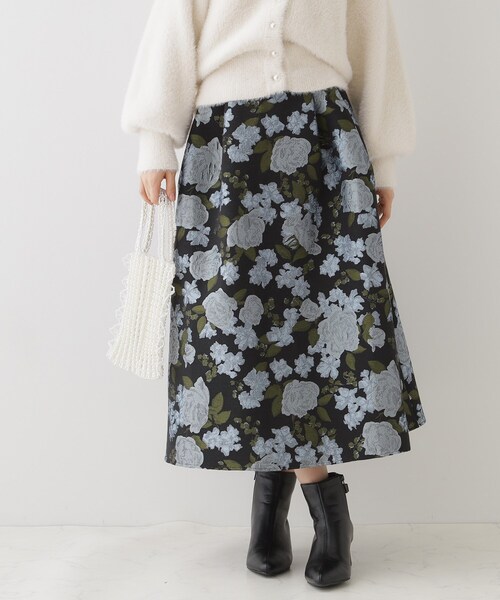 couture brooch(クチュールブローチ)の「◆【エレガントな雰囲気漂う】フラワージャカードスカート(スカート・レディース・ブラック系3/アイボリー系3/ブルー系8・36/38/40/42)」の12枚目の写真
