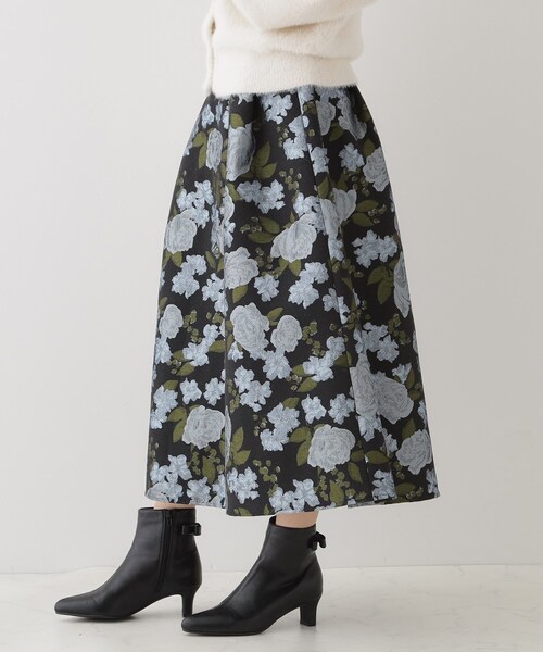 couture brooch(クチュールブローチ)の「◆【エレガントな雰囲気漂う】フラワージャカードスカート(スカート・レディース・ブラック系3/アイボリー系3/ブルー系8・36/38/40/42)」の13枚目の写真
