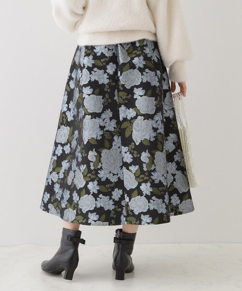 couture brooch(クチュールブローチ)の「◆【エレガントな雰囲気漂う】フラワージャカードスカート(スカート・レディース・ブラック系3/アイボリー系3/ブルー系8・36/38/40/42)」の14枚目の写真