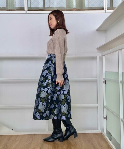 couture brooch(クチュールブローチ)の「◆【エレガントな雰囲気漂う】フラワージャカードスカート(スカート・レディース・ブラック系3/アイボリー系3/ブルー系8・36/38/40/42)」の16枚目の写真