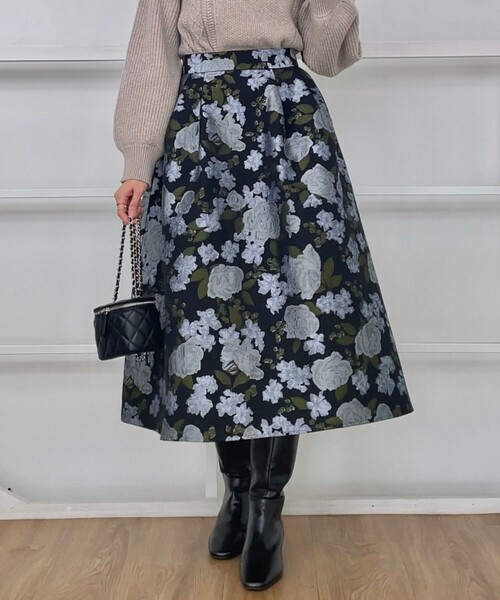 couture brooch(クチュールブローチ)の「◆【エレガントな雰囲気漂う】フラワージャカードスカート(スカート・レディース・ブラック系3/アイボリー系3/ブルー系8・36/38/40/42)」の18枚目の写真