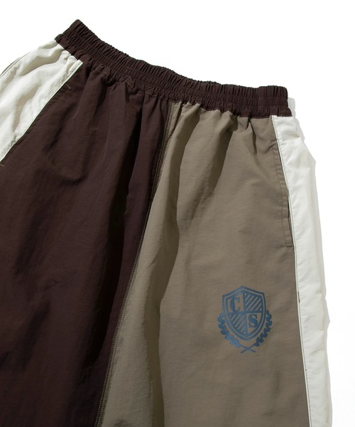 CUBE SUGAR（キューブシュガー）の「CUBE SUGAR/キューブシュガー　ナイロン配色ラインギャザーSK（スカート・レディース・ナチュラル/ブラウン/その他1・FREE）」の4枚目の写真