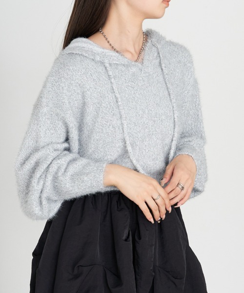 RAY CASSIN（レイカズン）の「【やわらかい肌ざわり】シャギーフードニット（ニット/セーター・レディース・ライトグレー/ブラウン/レッド/ブラック・FREE）」の11枚目の写真