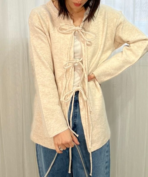 mebole（メボレ）の「2WAYリボンニットトップス（ニット/セーター・レディース・アイボリー/グレー・FREE）」の2枚目の写真