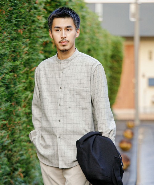 URBAN RESEARCH DOORS(アーバンリサーチドアーズ)の「フラノバンドカラーシャツ(シャツ/ブラウス・メンズ・モカ/スミクロ/グレー系その他/オリーブ・MEDIUM/LARGE)」の7枚目の写真