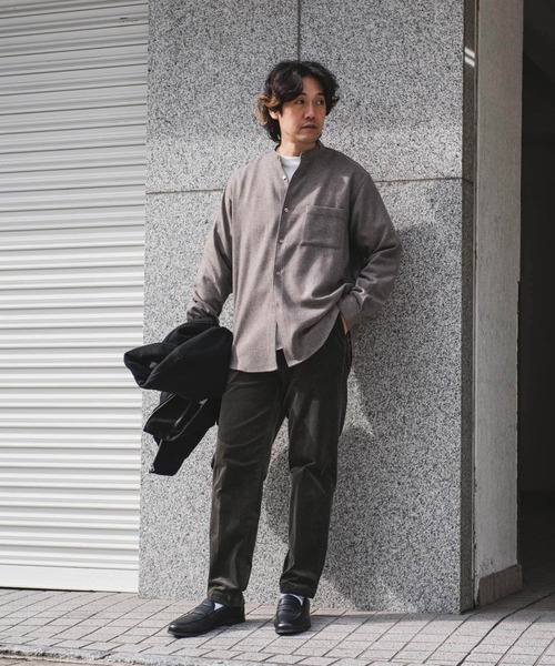 URBAN RESEARCH DOORS(アーバンリサーチドアーズ)の「フラノバンドカラーシャツ(シャツ/ブラウス・メンズ・モカ/スミクロ/グレー系その他/オリーブ・MEDIUM/LARGE)」の15枚目の写真