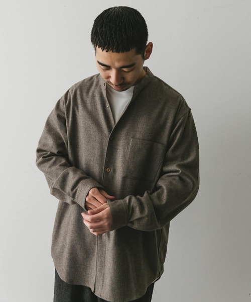 URBAN RESEARCH DOORS(アーバンリサーチドアーズ)の「フラノバンドカラーシャツ(シャツ/ブラウス・メンズ・モカ/スミクロ/グレー系その他/オリーブ・MEDIUM/LARGE)」の18枚目の写真