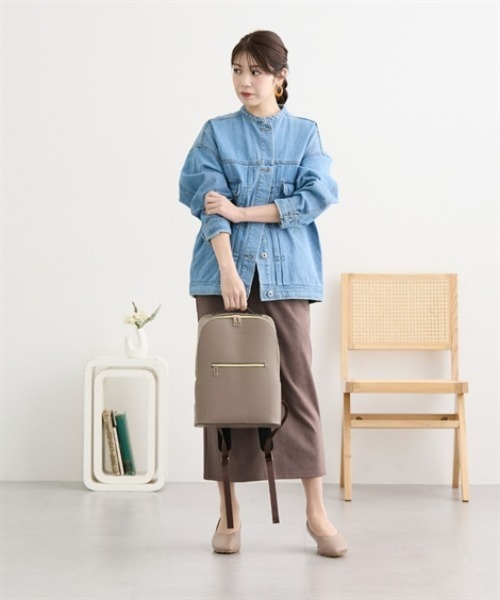 7days Life Styling(セブンデイズライフスタイリング)の「【選べる2サイズ】10ポケットPC収納付き かるいリュックサック(A4対応)(バックパック/リュック・レディース・グレー/ブラック・01/02)」の18枚目の写真