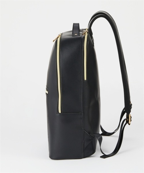 7days Life Styling(セブンデイズライフスタイリング)の「【選べる2サイズ】10ポケットPC収納付き かるいリュックサック(A4対応)(バックパック/リュック・レディース・グレー/ブラック・01/02)」の5枚目の写真