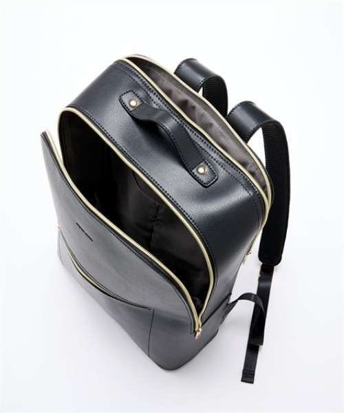 7days Life Styling(セブンデイズライフスタイリング)の「【選べる2サイズ】10ポケットPC収納付き かるいリュックサック(A4対応)(バックパック/リュック・レディース・グレー/ブラック・01/02)」の7枚目の写真