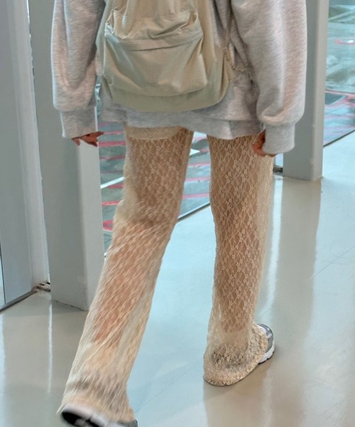 Kuroba(クロバ)の「モチーフレースフレアパンツ(その他パンツ・レディース・ライトベージュ/ブラック/ピンク/ホワイト・FREE)」の5枚目の写真