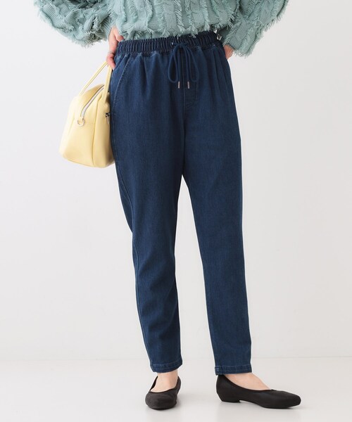 SHOO・LA・RUE（シューラルー）の「【洗える/SS-3L/美脚シルエット】アクティブ派のデニム イージーテーパードパンツ（その他パンツ・レディース・ネイビー/チャコールグレー/ブルー/ホワイト・10/04/05/01/03/02）」の3枚目の写真