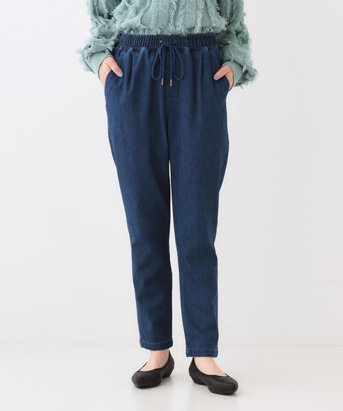 SHOO・LA・RUE（シューラルー）の「【洗える/SS-3L/美脚シルエット】アクティブ派のデニム イージーテーパードパンツ（その他パンツ・レディース・ネイビー/チャコールグレー/ブルー/ホワイト・10/04/05/01/03/02）」の6枚目の写真