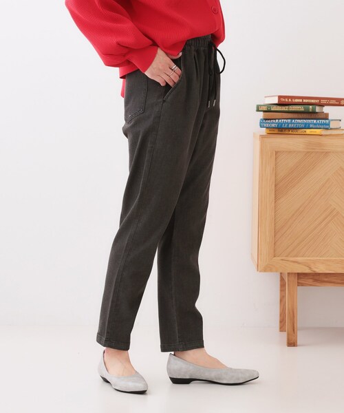 SHOO・LA・RUE（シューラルー）の「【洗える/SS-3L/美脚シルエット】アクティブ派のデニム イージーテーパードパンツ（その他パンツ・レディース・ネイビー/チャコールグレー/ブルー/ホワイト・10/04/05/01/03/02）」の11枚目の写真
