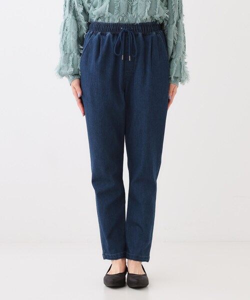 SHOO・LA・RUE（シューラルー）の「【洗える/SS-3L/美脚シルエット】アクティブ派のデニム イージーテーパードパンツ（その他パンツ・レディース・ネイビー/チャコールグレー/ブルー/ホワイト・10/04/05/01/03/02）」の22枚目の写真