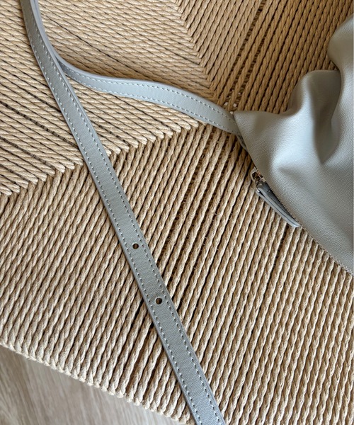 PILIT(ピリット)の「サイドファスナーショルダー(ショルダーバッグ・レディース・グレイッシュベージュ/ブラック・FREE)」の16枚目の写真