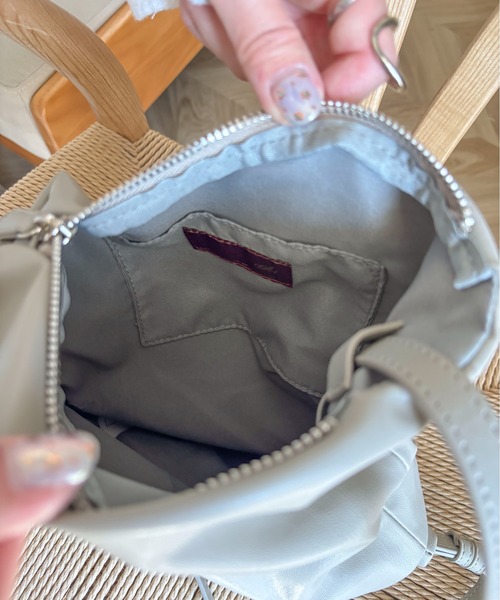 PILIT(ピリット)の「サイドファスナーショルダー(ショルダーバッグ・レディース・グレイッシュベージュ/ブラック・FREE)」の15枚目の写真