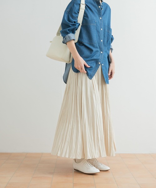 URBAN RESEARCH DOORS(アーバンリサーチドアーズ)の「タフタランダムプリーツスカート(スカート・レディース・ライトカーキ/ブラック/オフホワイト・MEDIUM)」の10枚目の写真