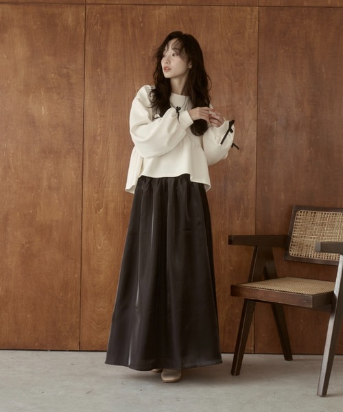 moi tytto(モイテュット)の「シャイニーフレアスカート(スカート・レディース・ピンク/ブラック/ナチュラル・MEDIUM/SMALL)」の10枚目の写真