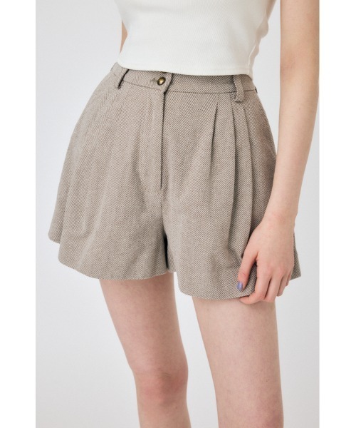 MOUSSY（マウジー）の「【セットアップ対応】THREE TUCK ショーツ（スラックス・レディース・ベージュ/ネイビー/チャコールグレー・1/2）」の4枚目の写真