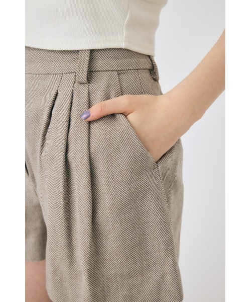 MOUSSY（マウジー）の「【セットアップ対応】THREE TUCK ショーツ（スラックス・レディース・ベージュ/ネイビー/チャコールグレー・1/2）」の13枚目の写真