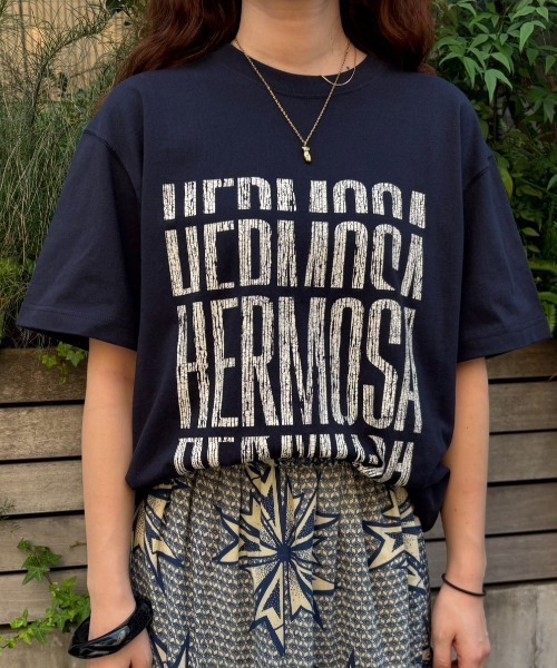 ROSE BUD（ローズバッド）の「【WEB・一部店舗限定】フロントロゴＴシャツ（Tシャツ/カットソー・レディース・グレー/ホワイト/ネイビー・ONE SIZE）」の3枚目の写真