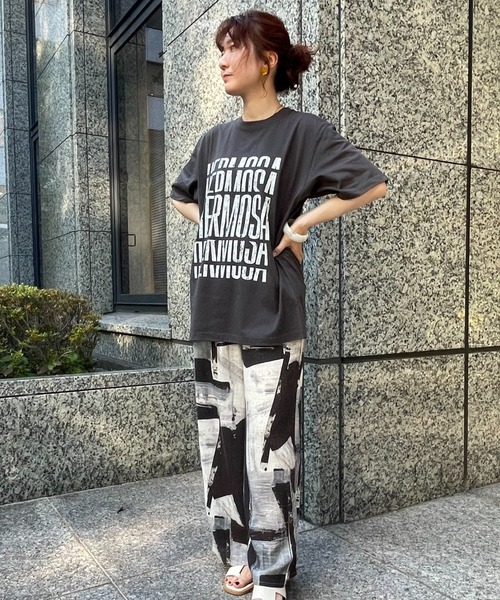 ROSE BUD（ローズバッド）の「【WEB・一部店舗限定】フロントロゴＴシャツ（Tシャツ/カットソー・レディース・グレー/ホワイト/ネイビー・ONE SIZE）」の16枚目の写真