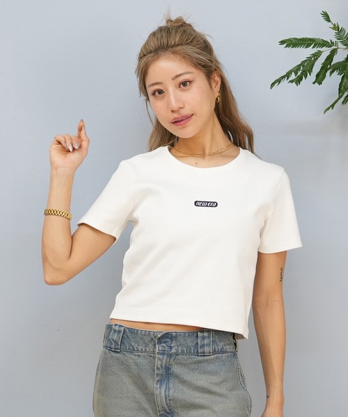 NEW ERA（ニューエラ）の「【ミニTシャツ】NEW ERA/ニューエラ リブ/ちびTシャツ 14670917/14670918/14670919（Tシャツ/カットソー・レディース・ブラック/ホワイト/ストーン・S/M）」の4枚目の写真