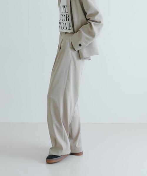 URBAN RESEARCH(アーバンリサーチ)の「『UVカット/吸水速乾/イージーケア』『UR TECH DRYLUXE』ツイードワイドパンツ(その他パンツ・レディース・ベージュ/グレー・36/38)」の3枚目の写真