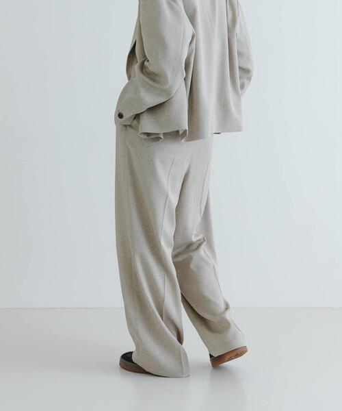 URBAN RESEARCH(アーバンリサーチ)の「『UVカット/吸水速乾/イージーケア』『UR TECH DRYLUXE』ツイードワイドパンツ(その他パンツ・レディース・ベージュ/グレー・36/38)」の4枚目の写真