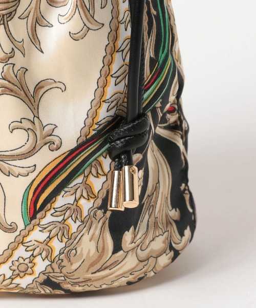 Andemiu（アンデミュウ）の「スカーフバケツバック322616（ショルダーバッグ・レディース・ブラック/ベージュ・FREE）」の7枚目の写真