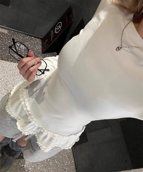 MEMECLE（メメクル）の「【 MEMECLE / メメクル 】裾フリルレイヤード 長袖トップス（Tシャツ/カットソー・レディース・グレー/アイボリー/ブラック/ホワイト・M/FREE/L/S）」の20枚目の写真