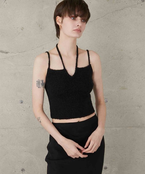 LA PEAU DE GEM（ラポドゥジェム）の「【LA PEAU DE GEM】shining feather knit cami/シャイニングフェザーニットキャミ（キャミソール・レディース・ブラック/カーキ・FREE）」の2枚目の写真