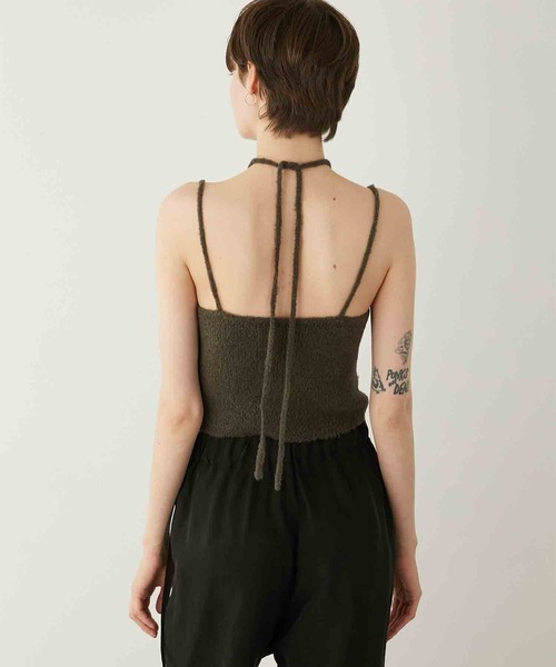 LA PEAU DE GEM（ラポドゥジェム）の「【LA PEAU DE GEM】shining feather knit cami/シャイニングフェザーニットキャミ（キャミソール・レディース・ブラック/カーキ・FREE）」の17枚目の写真