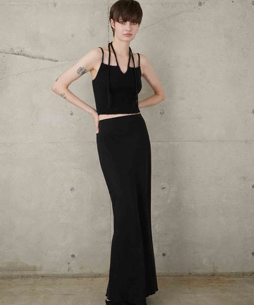 LA PEAU DE GEM（ラポドゥジェム）の「【LA PEAU DE GEM】shining feather knit cami/シャイニングフェザーニットキャミ（キャミソール・レディース・ブラック/カーキ・FREE）」の6枚目の写真