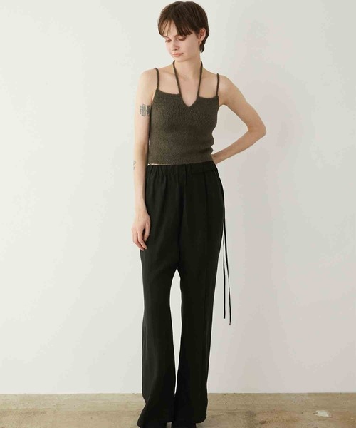 LA PEAU DE GEM（ラポドゥジェム）の「【LA PEAU DE GEM】shining feather knit cami/シャイニングフェザーニットキャミ（キャミソール・レディース・ブラック/カーキ・FREE）」の16枚目の写真