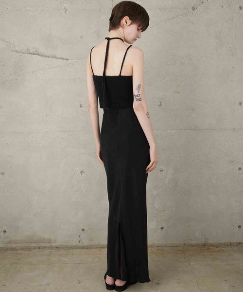 LA PEAU DE GEM（ラポドゥジェム）の「【LA PEAU DE GEM】shining feather knit cami/シャイニングフェザーニットキャミ（キャミソール・レディース・ブラック/カーキ・FREE）」の5枚目の写真