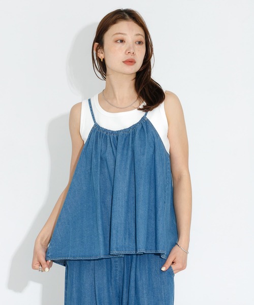 URBAN RESEARCH Sonny Label(アーバンリサーチサニーレーベル)の「デニムキャミ×パンツセットアップ(セットアップ・レディース・ブラック/インディゴブルー・FREE)」の4枚目の写真